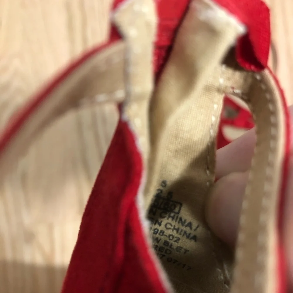 Old Navy Zipper Back Bow Flats Sz 5 Baby Kids Red